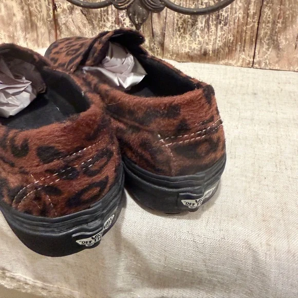 Van’s WMNS Style 53 Leopard Brown/Black
Sneakers shoes size 8.5 - Picture 4 of 7